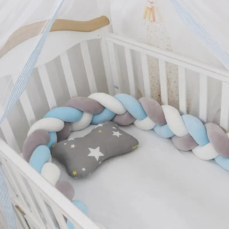 Tresse de Lit Bleu Blanc Gris LovelyCocoon